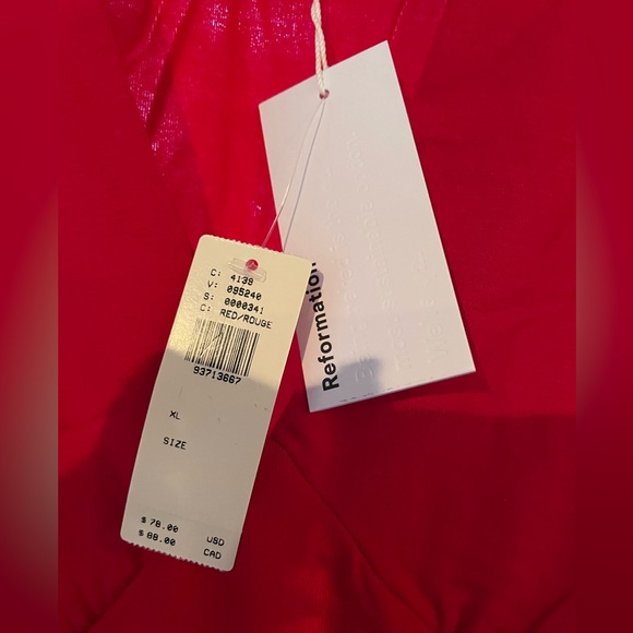 Reformation Elegant Red Sleeveless Top - Picture 7 of 8